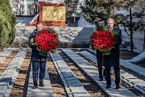 В Китае прошли памятные мероприятия, посвященные Дню Неизвестного Солдата В Китае прошли памятные мероприятия, посвященные Дню Неизвестного Солдата