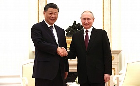 Russian President Vladimir Putin Vladimir Putin met with Chinese President Xi Jinping Russian President Vladimir Putin Vladimir Putin met with Chinese President Xi Jinping